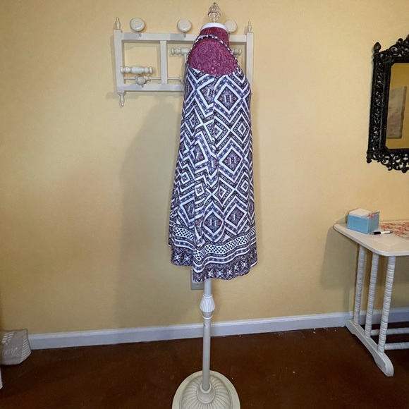 Dress - Picture 2 of 5